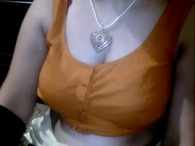 Indian Housewife Private Sex Chat Video Goes